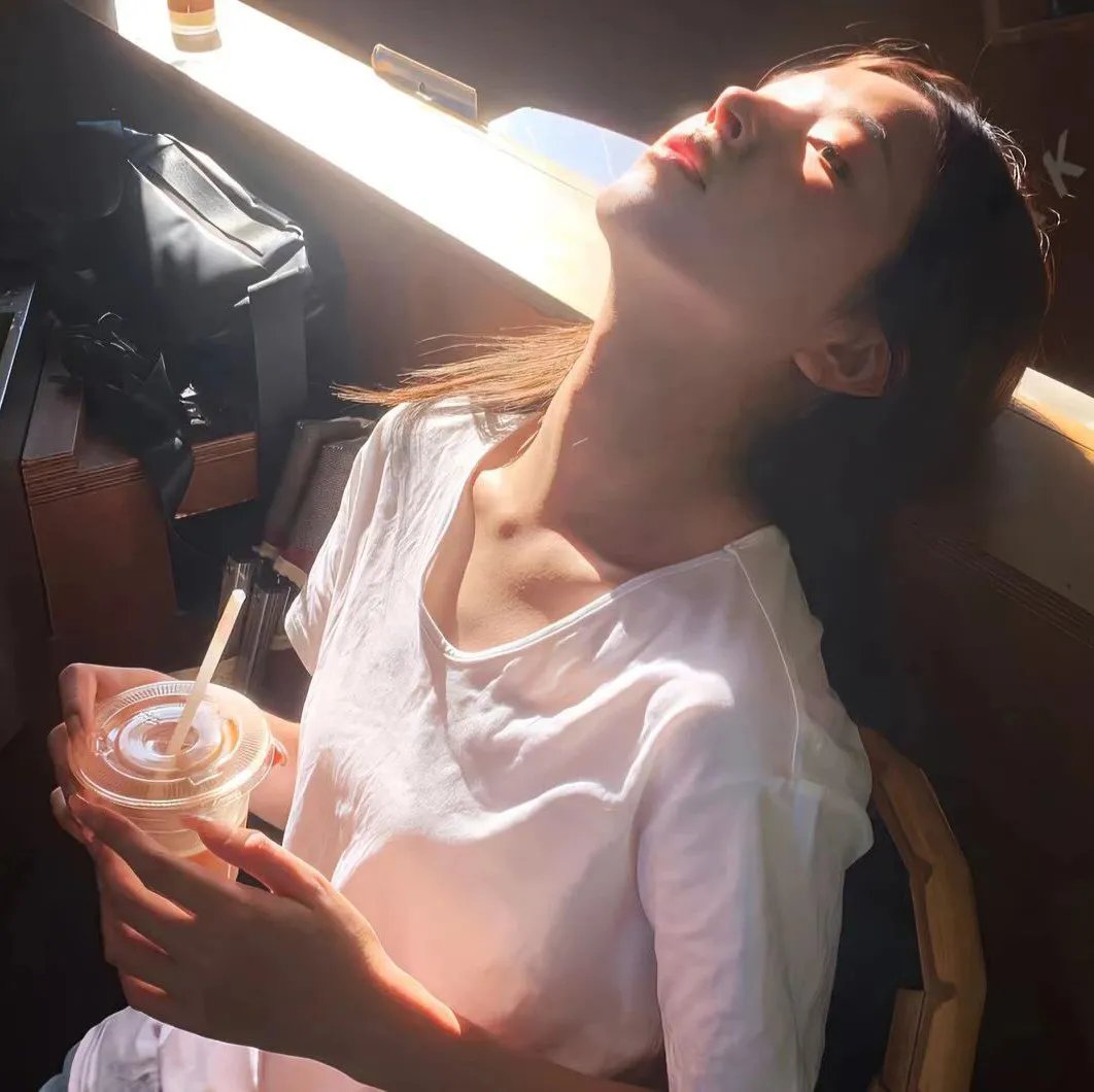 妓女。演员。皮条客